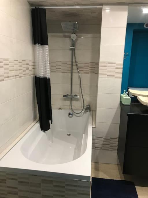 Paisible Logement Tout Equipe Pour 1 A 6 Personnes Ebersheim Экстерьер фото